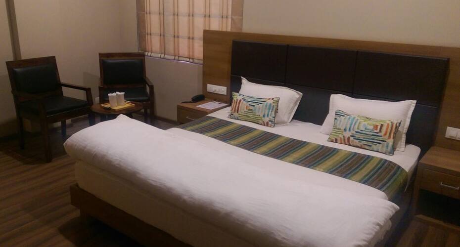 The Premier Hotel, Kota 3
